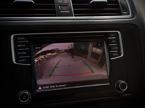 Used 2018 Volkswagen Jetta SE image 31