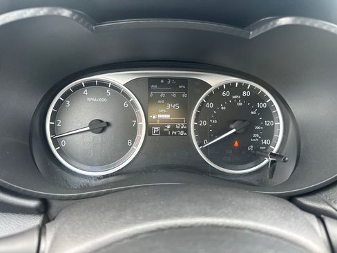 Used 2025 Nissan Versa S w/ Trunk Package image 20