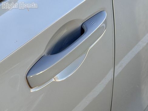 Used 2023 Honda Civic Sport image 10