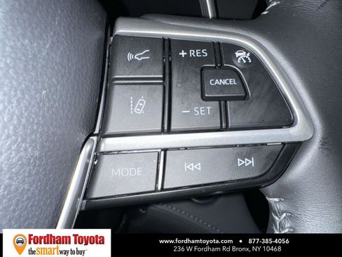 Certified 2025 Toyota Highlander XLE AWD/4WD image 34