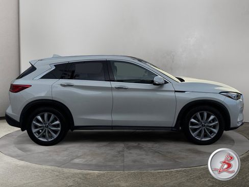 Used 2019 INFINITI QX50 Essential w/ Premium Heat Package image 8