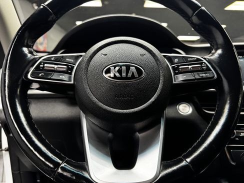 Used 2020 Kia Optima SE image 22