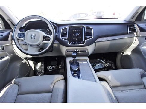 Used 2021 Volvo XC90 T6 Inscription image 8