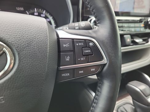 Used 2021 Toyota Highlander Limited image 20