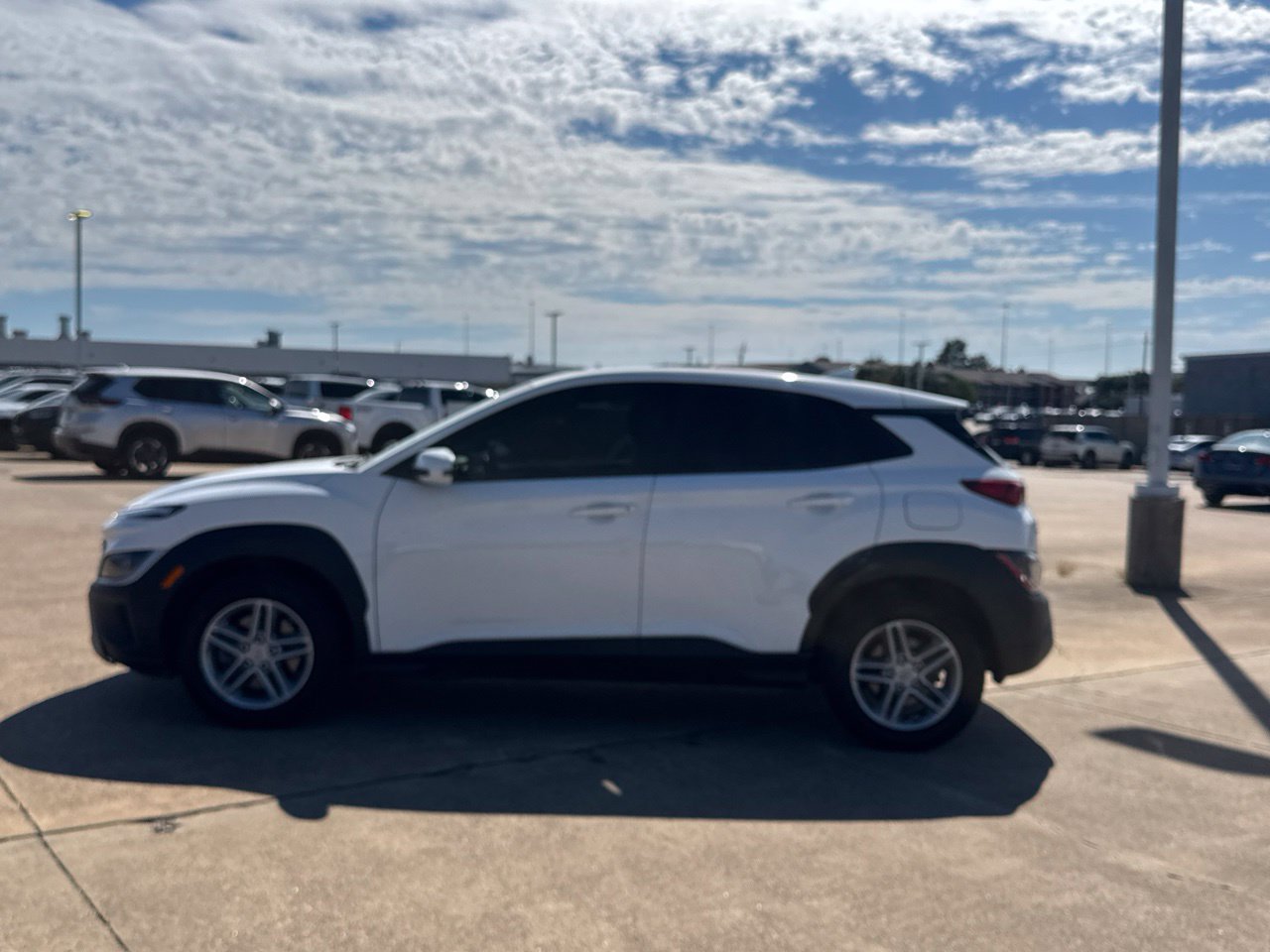 Used 2023 Hyundai Kona SE AWD/4WD image 15