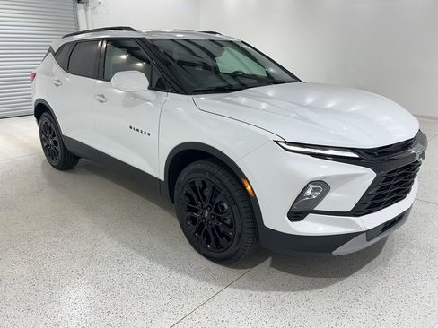 New 2026 Chevrolet Blazer LT w/ LPO, Black Sport Package image 7