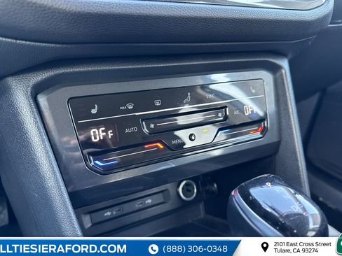 Used 2024 Volkswagen Tiguan SE image 24
