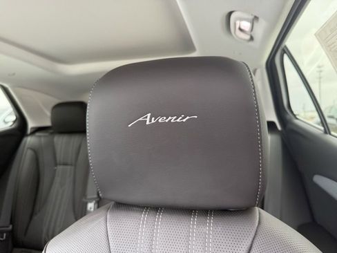 Used 2025 Buick Envision Avenir image 30