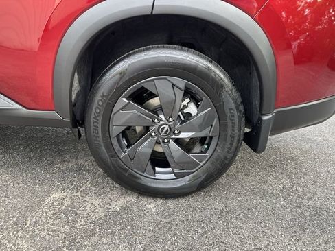 New 2026 Nissan Rogue SV w/ Cold Weather Package AWD/4WD image 32