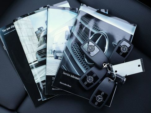 Used 2024 Mercedes-Benz eSprinter 170 Cargo image 38