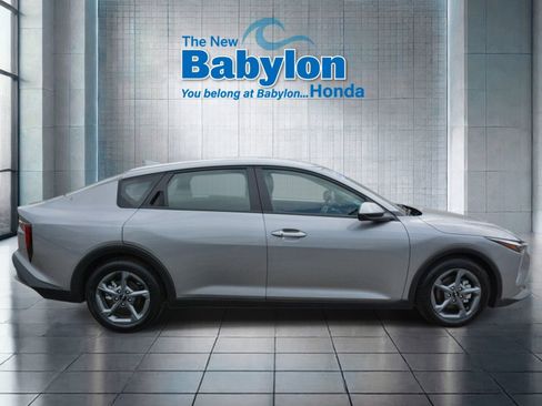 Used 2025 Kia K4 FWD image 5