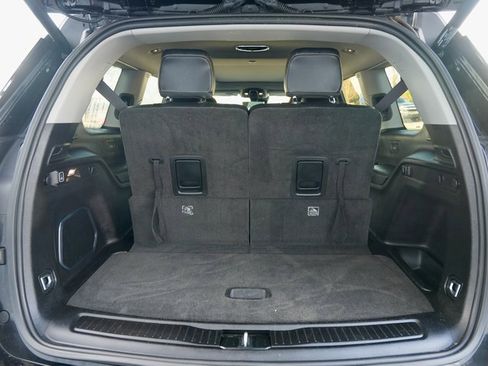 Used 2021 Jeep Grand Cherokee L Limited w/ Luxury Tech Group II image 6