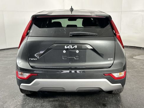 Used 2025 Kia Niro LX FWD image 7