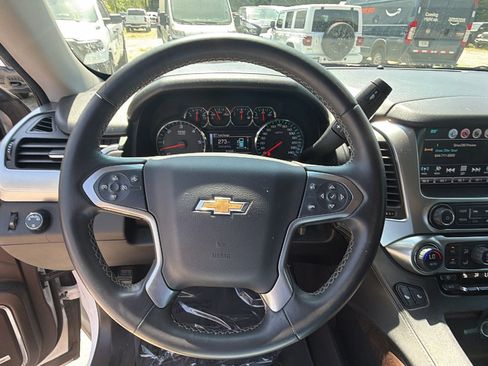 Used 2016 Chevrolet Suburban LT RWD image 28