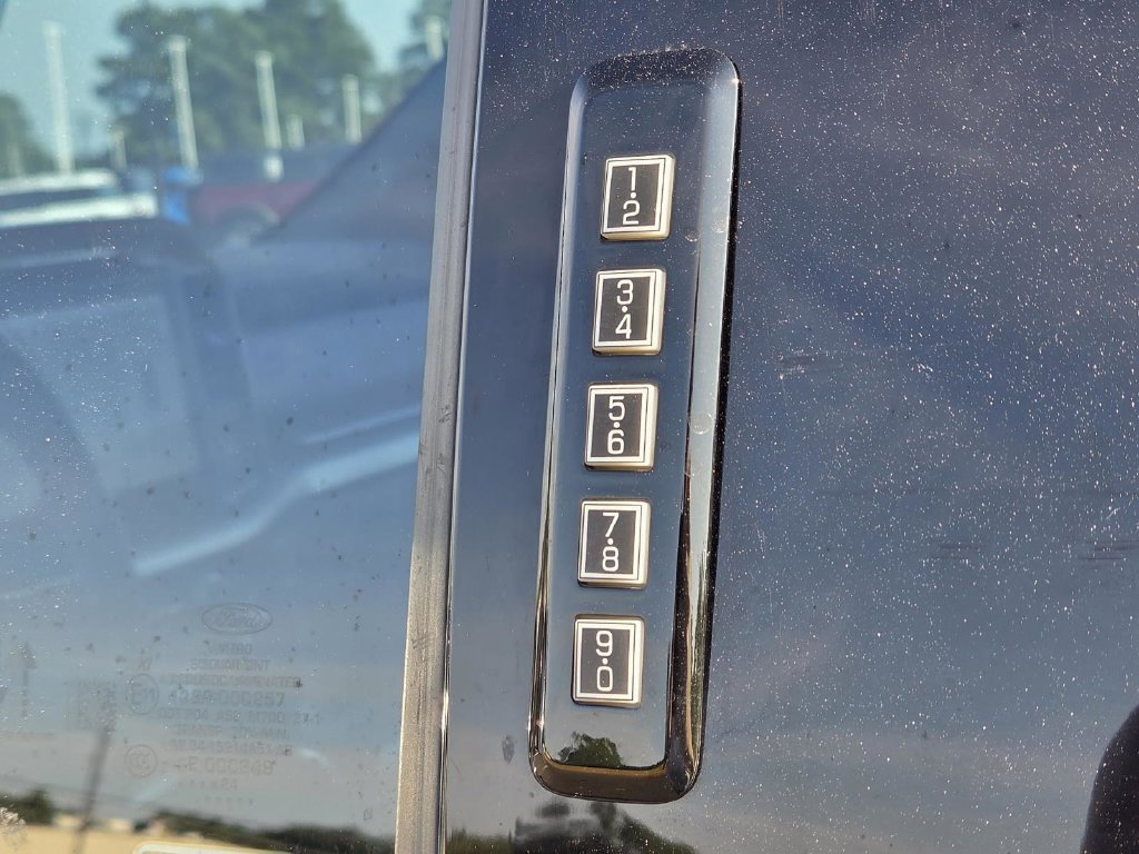 Used 2024 Ford F150 Lariat AWD/4WD image 51