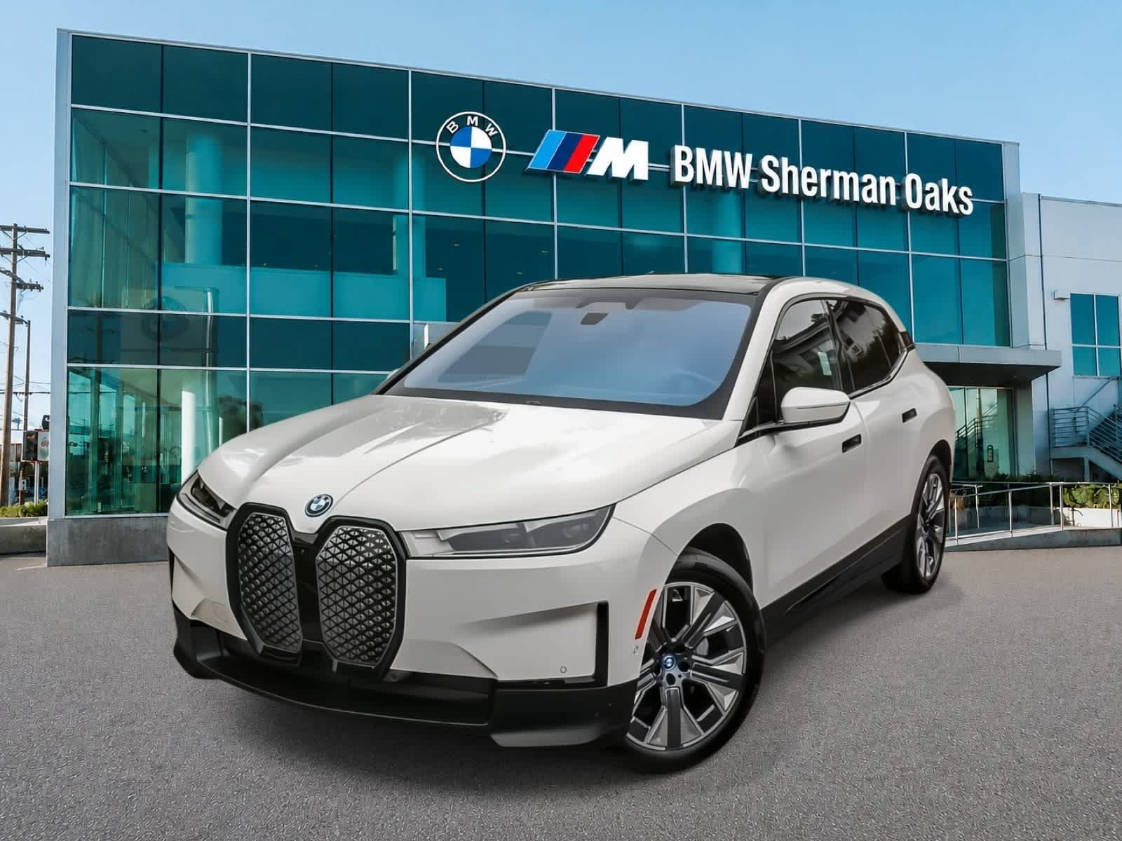 Used 2023 BMW iX xDrive50 w/ Convenience Package AWD/4WD image 1