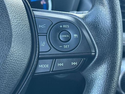 Used 2024 Toyota RAV4 XLE image 40