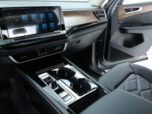 New 2026 Volkswagen Atlas SE image 63