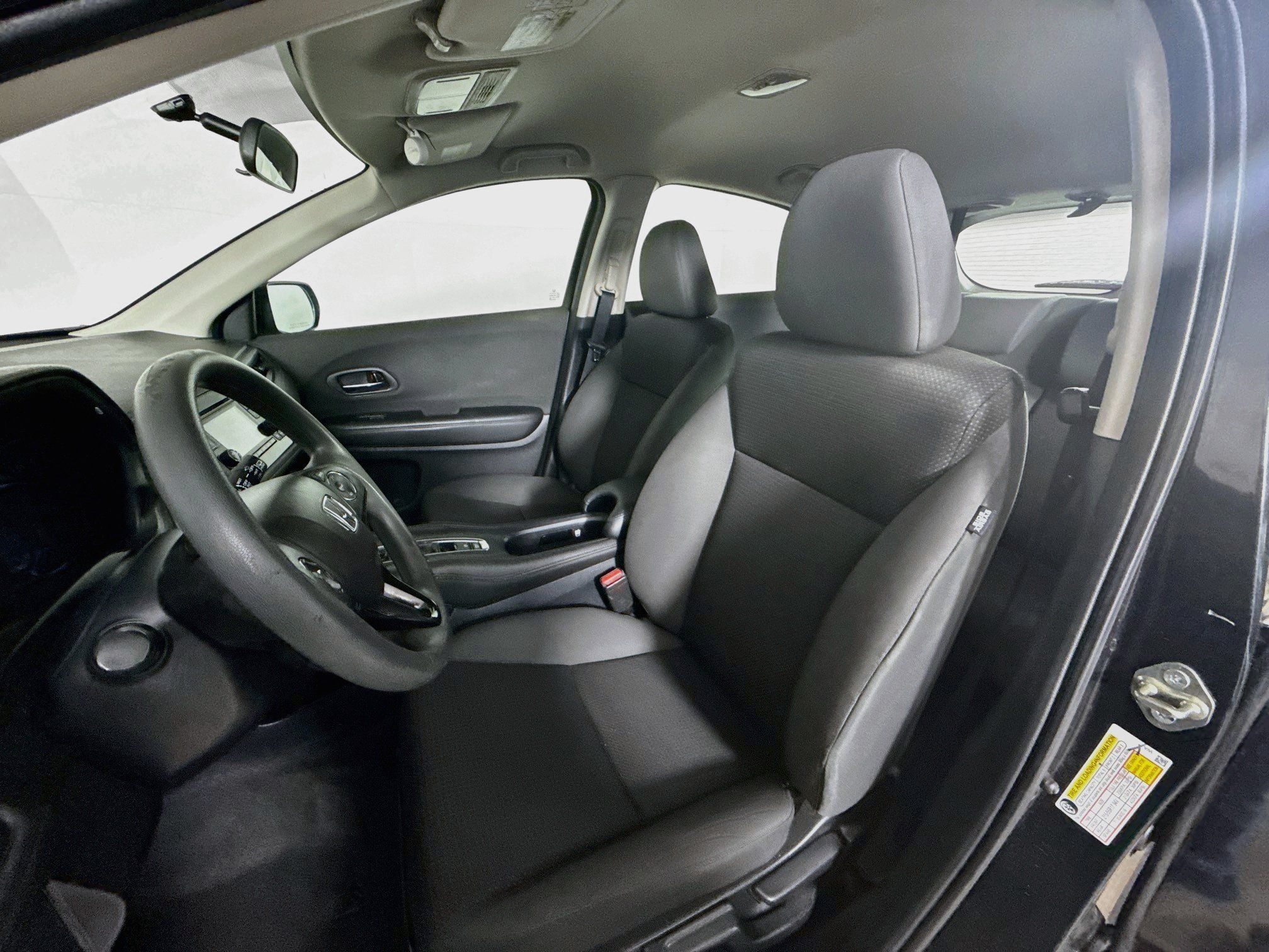Used 2019 Honda HR-V LX image 24