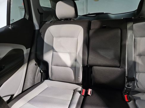 Used 2022 GMC Terrain SLE image 12