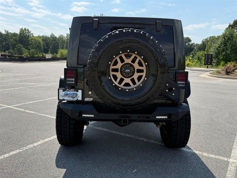 Used 2015 Jeep Wrangler Unlimited Rubicon w/ Dual Top Group AWD/4WD image 4