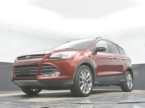 Used 2016 Ford Escape SE w/ SE Chrome Package FWD image 41