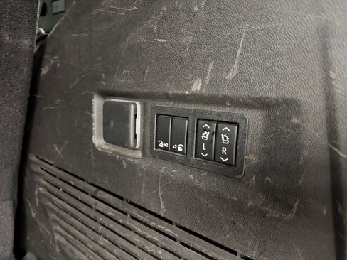 Used 2021 Chevrolet Tahoe High Country w/ Premium Package image 29