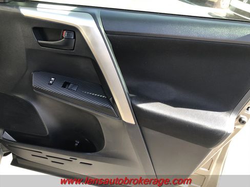 Used 2014 Toyota RAV4 LE FWD image 21