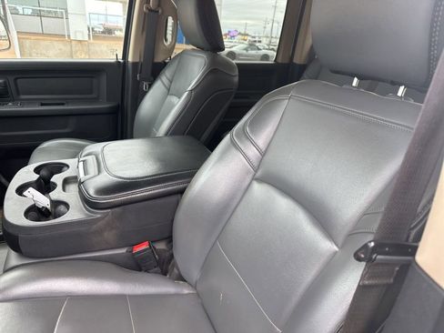 Used 2020 RAM 2500 Tradesman w/ Chrome Appearance Group RWD image 3