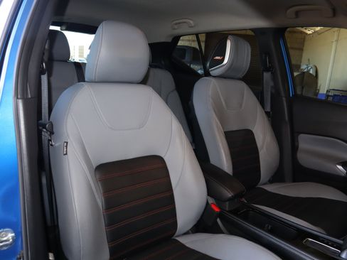 Used 2021 Nissan Kicks SR w/ SR Premium Package image 41