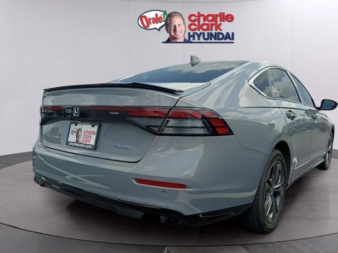 Used 2024 Honda Accord EX-L image 3