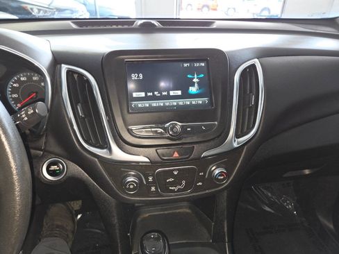 Used 2018 Chevrolet Equinox LT AWD/4WD image 29