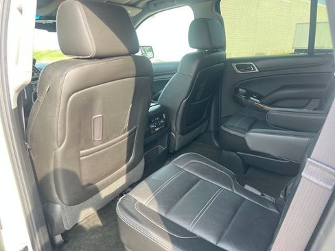 Used 2015 GMC Yukon Denali w/ Premium Package AWD/4WD image 39