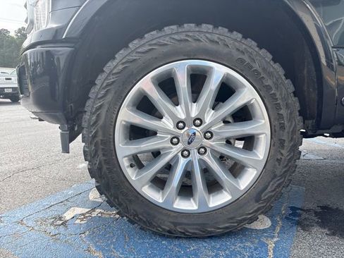 Used 2019 Ford F150 Limited w/ Trailer Tow Package image 13