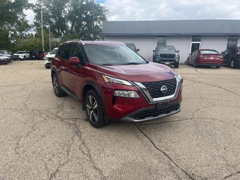 Certified 2023 Nissan Rogue SL w/ SL Premium Package image 1