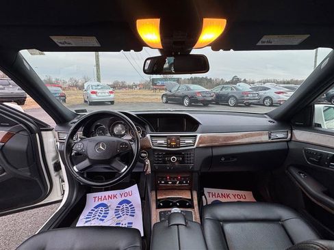 Used 2010 Mercedes-Benz E 350 4MATIC Sedan image 39