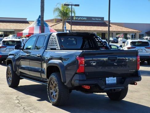 Used 2026 Toyota Tacoma Trailhunter image 7