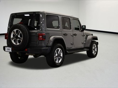 Used 2021 Jeep Wrangler Unlimited Sahara image 5