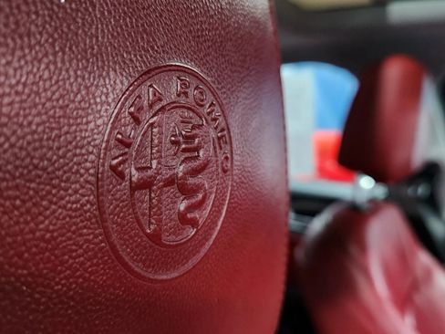 Used 2017 Alfa Romeo Giulia Ti image 15