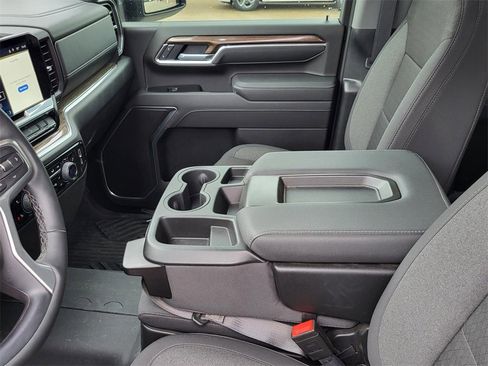 Used 2025 Chevrolet Silverado 2500 LT w/ Texas Edition image 29