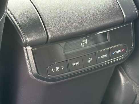 Used 2025 Toyota Highlander XSE AWD/4WD image 14