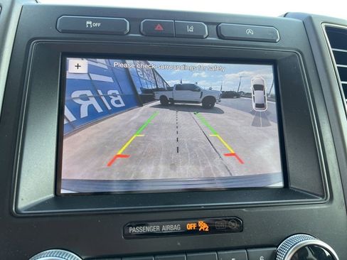 Used 2019 Ford Expedition XLT w/ Equipment Group 202A RWD image 34