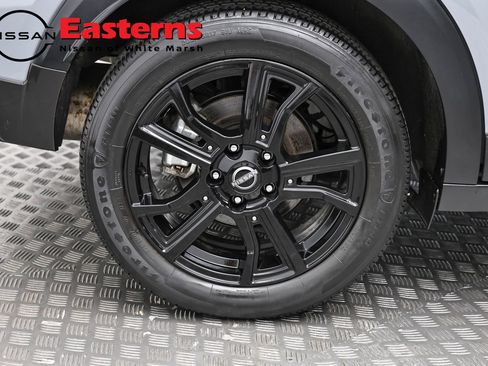Used 2023 Nissan Kicks SR w/ SR Premium Package FWD image 30