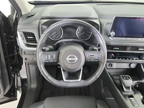 Used 2024 Nissan Rogue SV w/ SV Premium Package FWD image 13