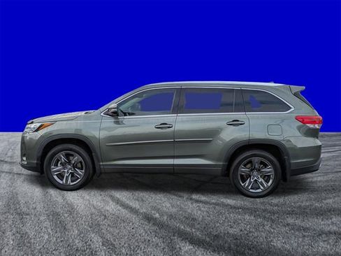 Used 2018 Toyota Highlander Limited Platinum FWD image 7