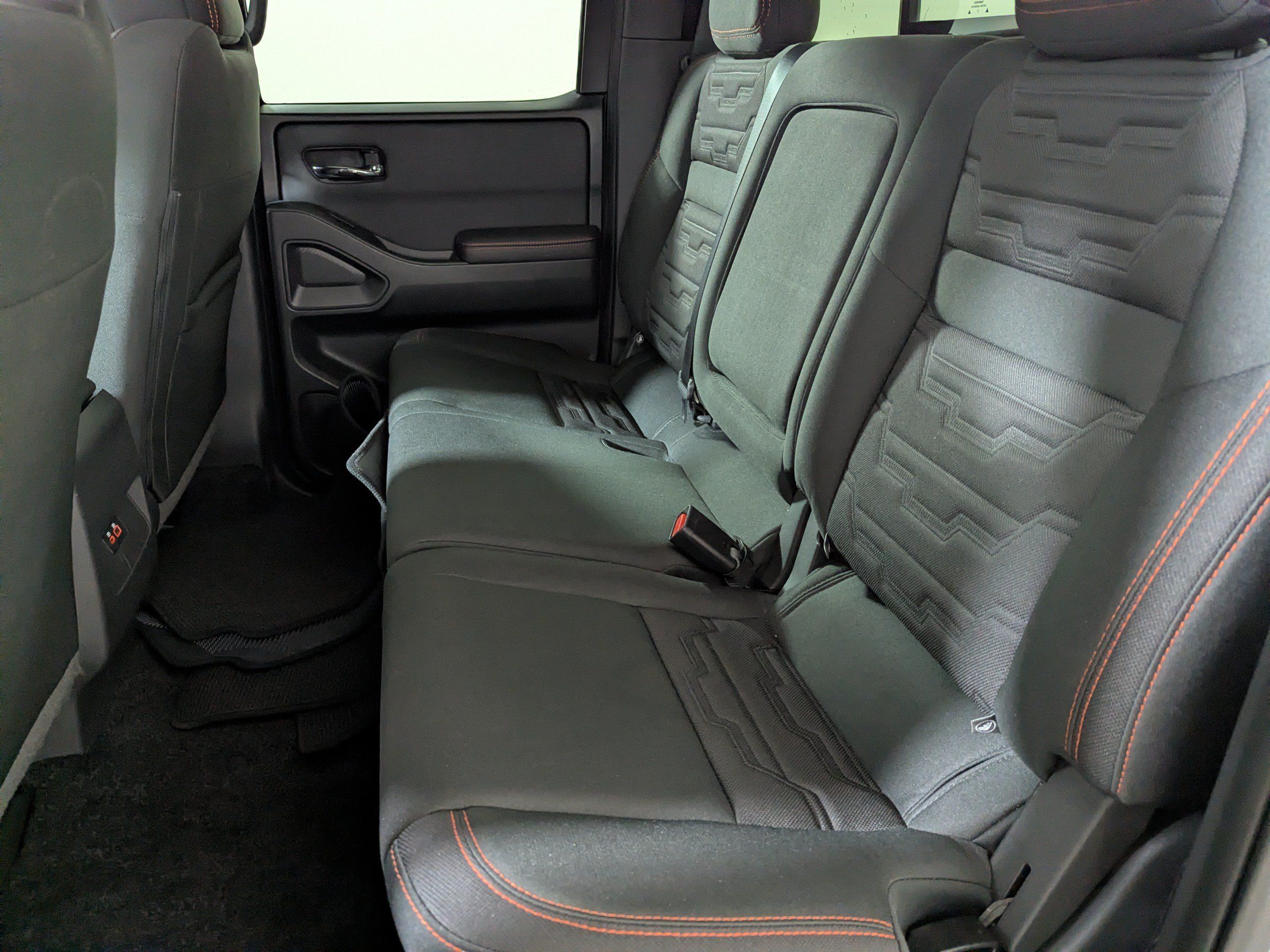 Used 2023 Nissan Frontier PRO-4X w/ Tow Package AWD/4WD image 19