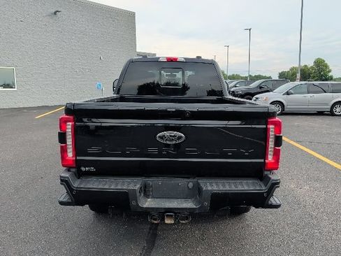 Used 2023 Ford F250 Lariat w/ Lariat Ultimate Package AWD/4WD image 12