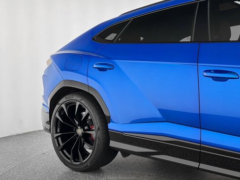 Used 2022 Lamborghini Urus image 42