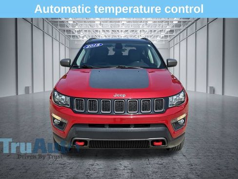 Used 2018 Jeep Compass Trailhawk AWD/4WD image 2