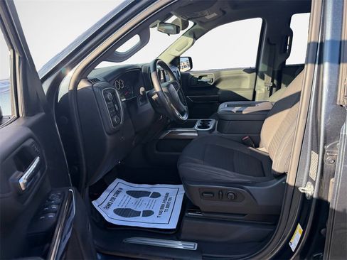 Used 2019 Chevrolet Silverado 1500 RST image 11